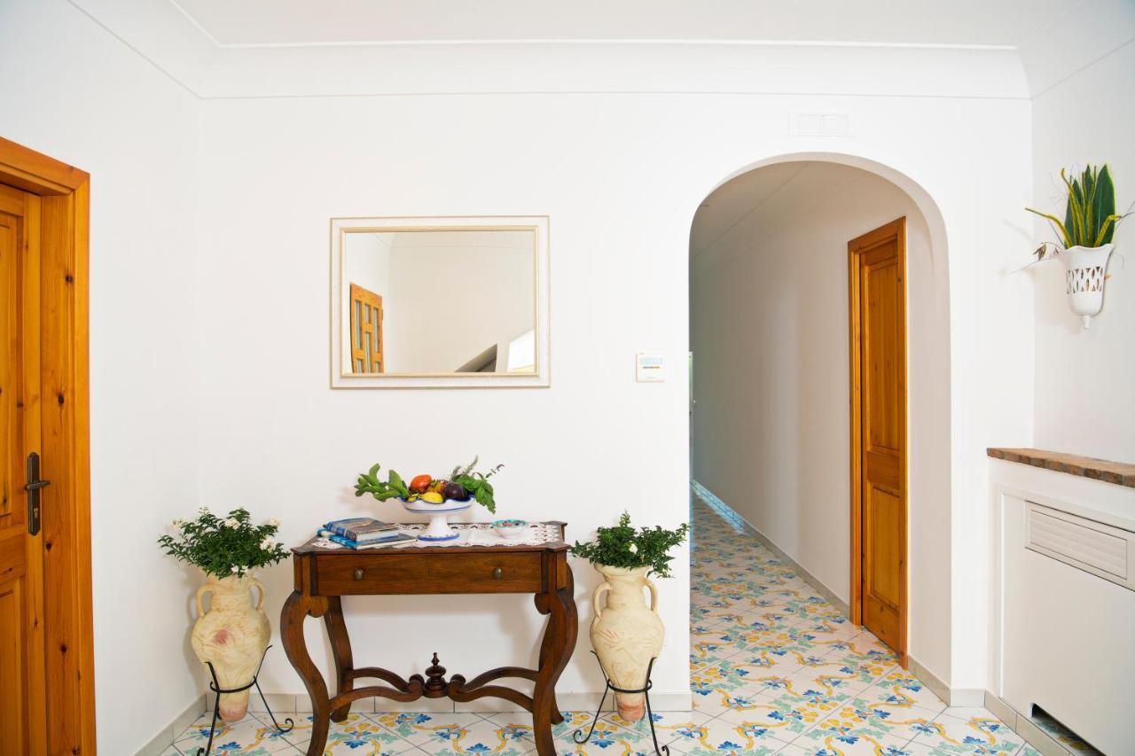 La Borragine Rooms Positano Exterior photo