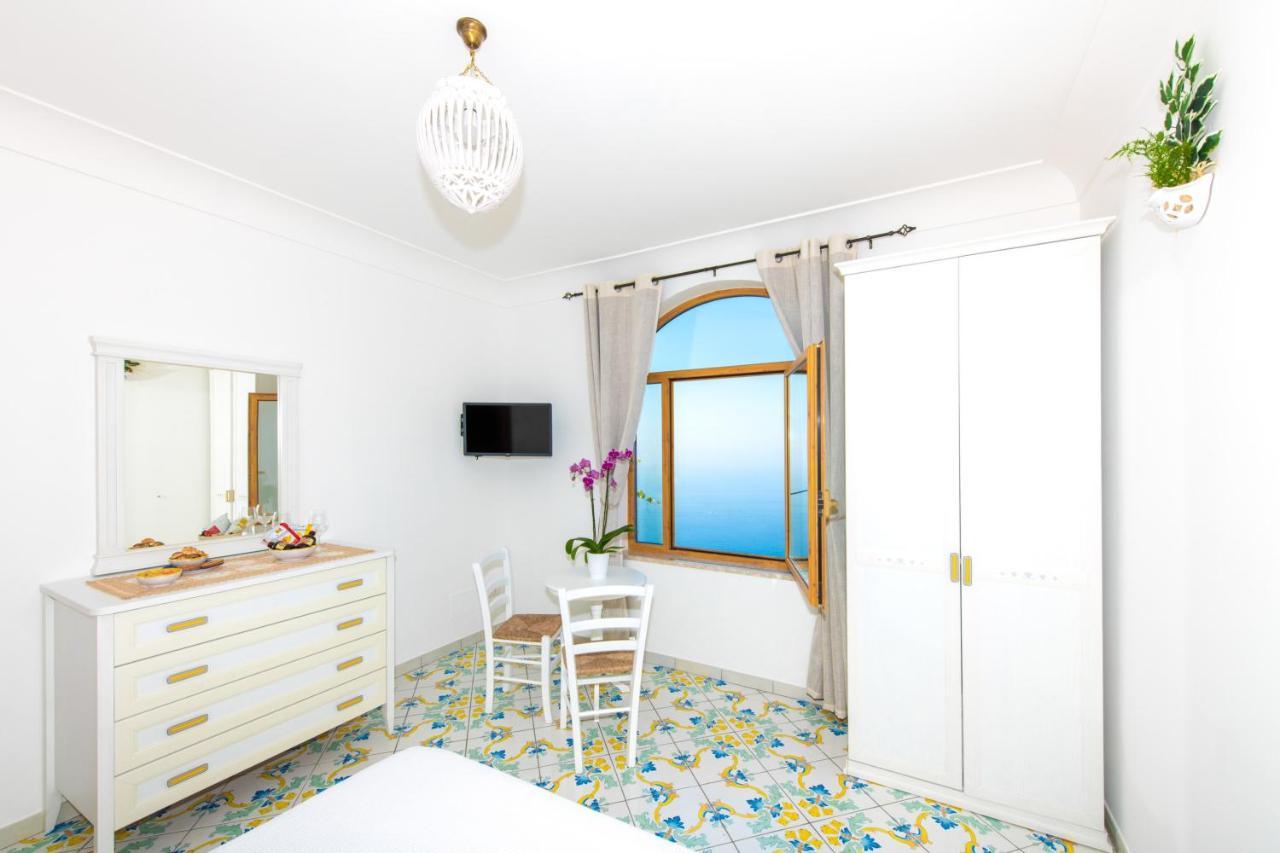 La Borragine Rooms Positano Exterior photo