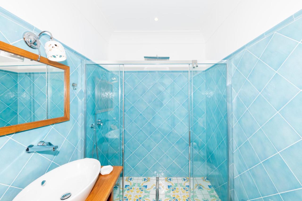 La Borragine Rooms Positano Exterior photo
